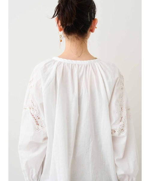 MEDE19F(メデジュウキュウ)の「MEDE19F Boutique888さんコラボ リメイク風バテンレース遣いブラウス〈ホワイト〉(シャツ/ブラウス・レディース・ホワイト・MEDIUM/LARGE)」の9枚目の写真