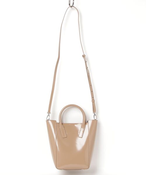 AMERICAN RAG CIE（アメリカンラグシー）の「ガラスレザーバッグ（ハンドバッグ・レディース・ベージュ/ブラック・FREE）」の4枚目の写真