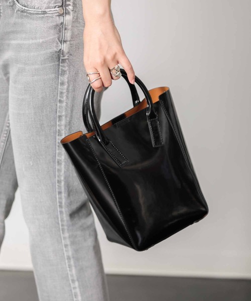 AMERICAN RAG CIE（アメリカンラグシー）の「ガラスレザーバッグ（ハンドバッグ・レディース・ベージュ/ブラック・FREE）」の18枚目の写真