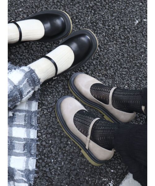 merry jenny（メリージェニー）の「ラバーソールメリージェーン（パンプス・レディース・ブラック/ベージュ・MEDIUM/LARGE）」の3枚目の写真