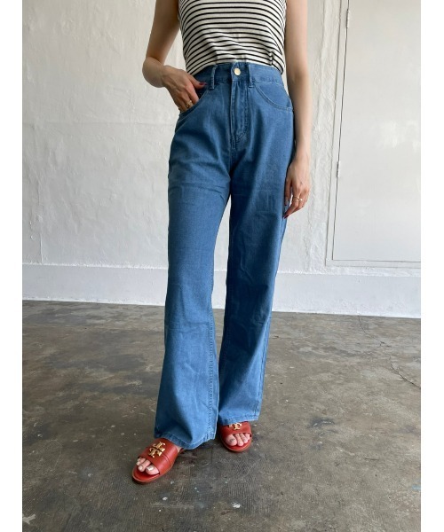 DAIS-Y（デイジー）の「ハイウエストワイドデニムパンツ（デニムパンツ・レディース・ライトブルー/ブルー・S/M）」の7枚目の写真