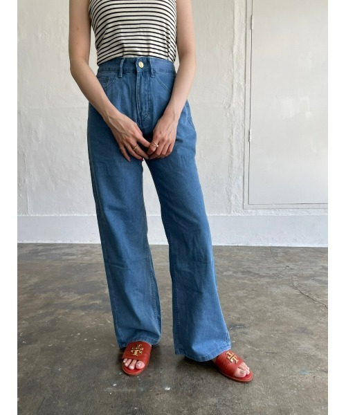 DAIS-Y（デイジー）の「ハイウエストワイドデニムパンツ（デニムパンツ・レディース・ライトブルー/ブルー・S/M）」の11枚目の写真