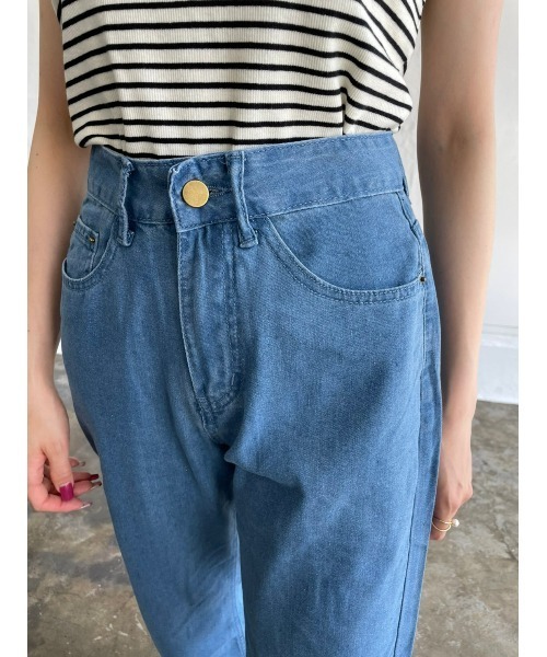 DAIS-Y（デイジー）の「ハイウエストワイドデニムパンツ（デニムパンツ・レディース・ライトブルー/ブルー・S/M）」の15枚目の写真