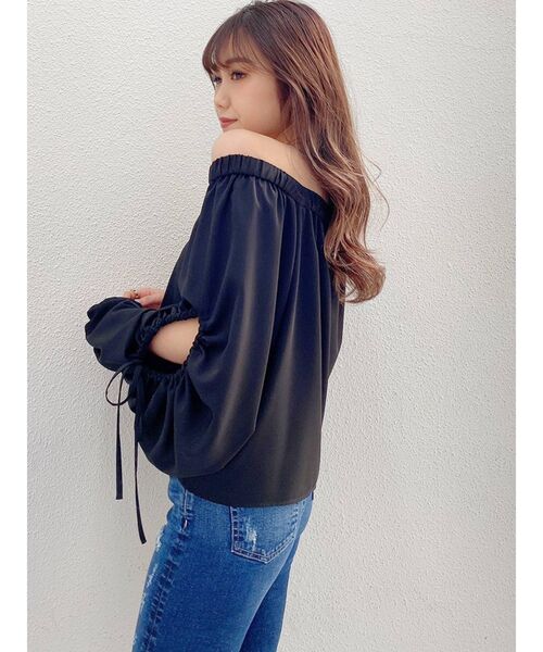 GYDA（ジェイダ）の「オフショル シャーリングボリュームスリーブブラウス（シャツ/ブラウス・レディース・ブラック/オフホワイト・FREE）」の10枚目の写真