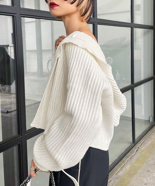 PAGEBOY（ページボーイ）の「ショートフードカーディガン（カーディガン/ボレロ・レディース・ブラック/オフホワイト/ブルー・FREE）」の2枚目の写真