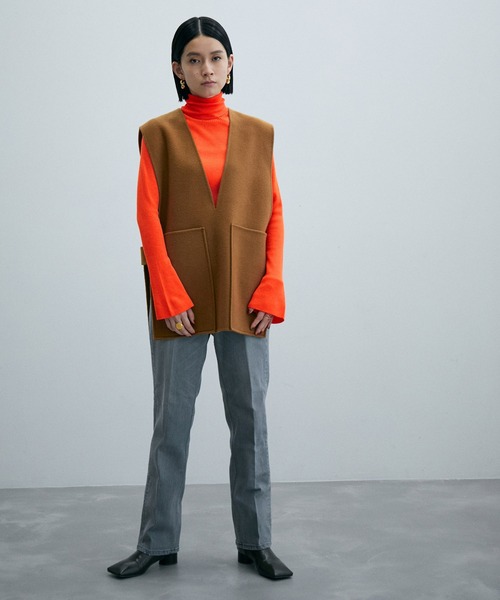 ADAM ET ROPE'（アダムエロペ）の「アンチピリングリブタートルネックプルオーバー（ニット/セーター・レディース・ホワイト/ブラック/イエロー/レッド/ピンク/サックスブルー・FREE）」の11枚目の写真