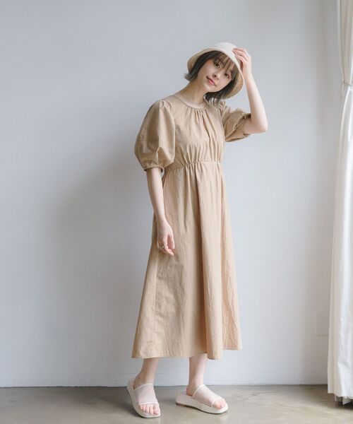 RETRO GIRL（レトロガール）の「バックデザインランタンスリーブワンピ（ワンピース・レディース・ブラック/ナチュラル/ブラウン・FREE）」の13枚目の写真