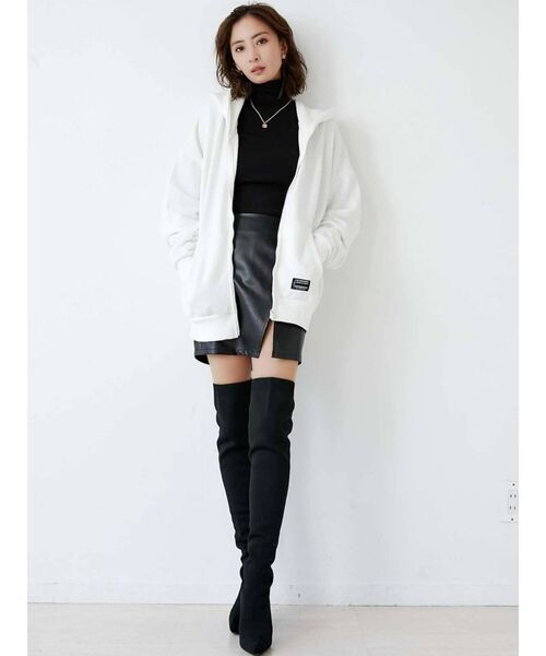 GYDA（ジェイダ）の「GYDIES ANGEL LOOSE ZIPUPパーカー（パーカー・レディース・オフホワイト/ブラック/ベージュ・FREE）」の17枚目の写真