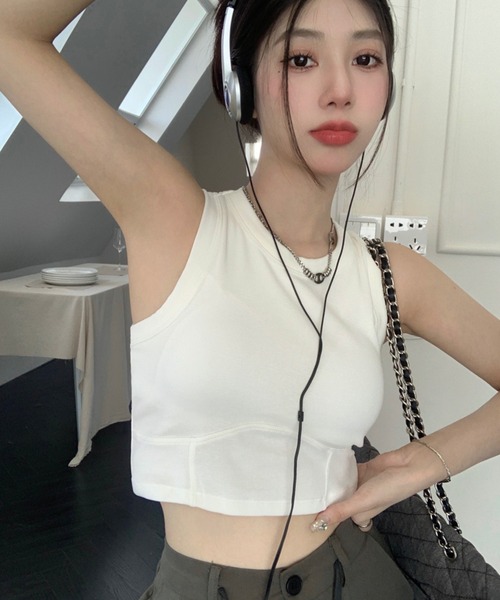 Revo.（レボ）の「【カップ付】シンプル 短丈 アメスリタンクトップ（タンクトップ・レディース・チャコール/カーキ/ホワイト/グレー/ブラック・FREE）」の2枚目の写真