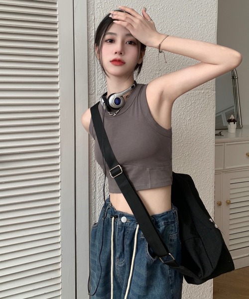 Revo.（レボ）の「【カップ付】シンプル 短丈 アメスリタンクトップ（タンクトップ・レディース・チャコール/カーキ/ホワイト/グレー/ブラック・FREE）」の4枚目の写真