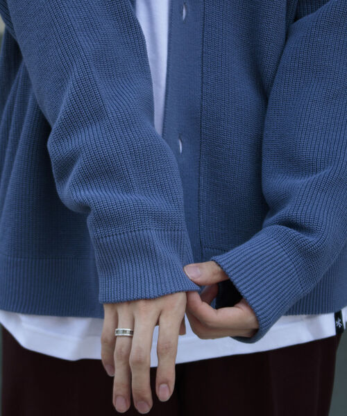 GLOSTER（グロスター）の「【GLOSTER/グロスター】片畦レイヤードVネックカーディガン ロンT付き ドロップショルダー（カーディガン/ボレロ・メンズ・チャコールグレー/ベージュ/サックスブルー/ネイビー・S/M/L）」の9枚目の写真