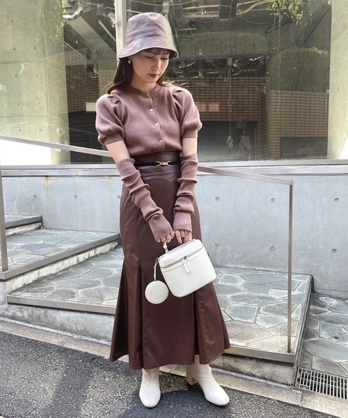 one after another NICE CLAUP(ワンアフターアナザーナイスクラップ)の「アームウォーマーがセットになった前後2WAYリブニット(ニット/セーター・レディース・アイボリー/モカ/ラベンダー/ブラック・FREE)」の16枚目の写真