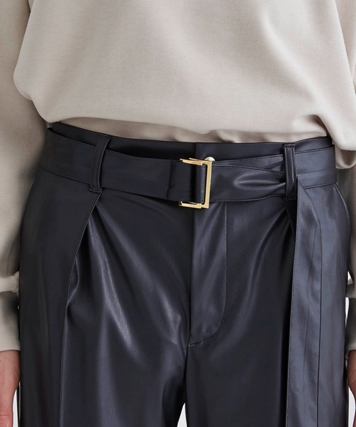 CULLNI（クルニ）の「STUDIOUS別注 BELTED SLACKS ROYAL LEATHER