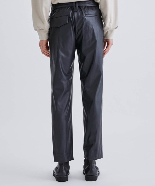 CULLNI（クルニ）の「STUDIOUS別注 BELTED SLACKS ROYAL LEATHER