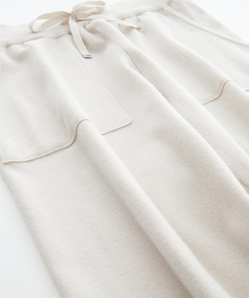 Chaco closet(チャコ クローゼット)の「ドローコードニットジョガーパンツ(その他パンツ・レディース・グリーン/ブラック/アイボリー/ワイン/杢グレー・S/M)」の8枚目の写真