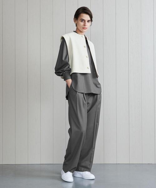 H BEAUTY&YOUTH UNITED ARROWS(エイチビューティーアンドユースユナイテッドアローズ)の「<H>TUCK TROUSERS/パンツ(その他パンツ・レディース・ダークグレー/ブラック・S/M)」の5枚目の写真