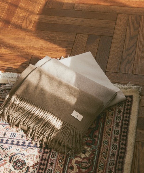 moi tytto（モイテュット）の「淡色マフラー（マフラー・レディース・グレイッシュベージュ/ナチュラル/ブラウン・FREE）」の9枚目の写真