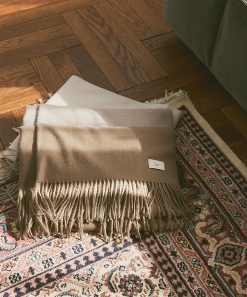 moi tytto（モイテュット）の「淡色マフラー（マフラー・レディース・グレイッシュベージュ/ナチュラル/ブラウン・FREE）」の10枚目の写真