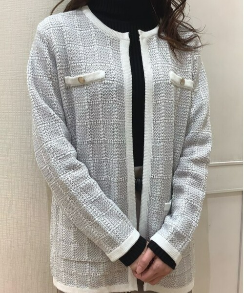 TOKYO SHIRTS（トウキョウシャツ）の「ロングニットジャケット（ノーカラージャケット・レディース・ライトベージュ/ネイビー/ライトグレー・M/L）」の6枚目の写真