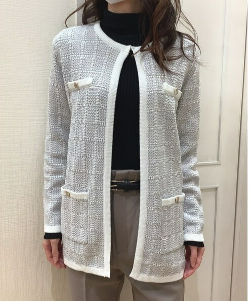 TOKYO SHIRTS（トウキョウシャツ）の「ロングニットジャケット（ノーカラージャケット・レディース・ライトベージュ/ネイビー/ライトグレー・M/L）」の7枚目の写真