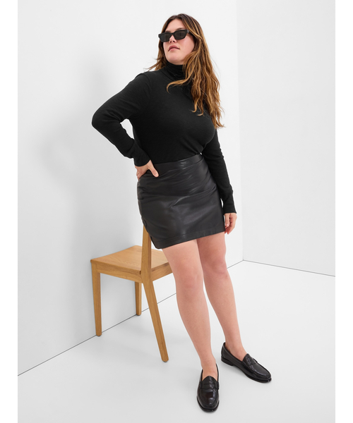 GAP（ギャップ）の「スラブ リブタートルネック（Tシャツ/カットソー・レディース・オフホワイト/ブラック/グリーン系その他/ブルー/グレー/グリーン/ピンク・XXS/XL/S/M/L/XS）」の16枚目の写真