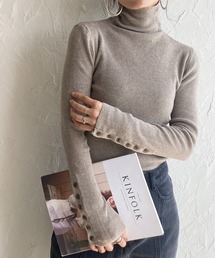 She's Closet（シーズクローゼット）の「袖ボタンハイネックタイト長袖リブニットプルオーバー（ニット/セーター）」