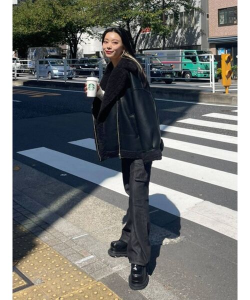 EVRIS（エヴリス）の「【WEB限定】カラーボアブルゾン（ブルゾン・レディース・グリーン/ブラック/ブルー・FREE）」の6枚目の写真