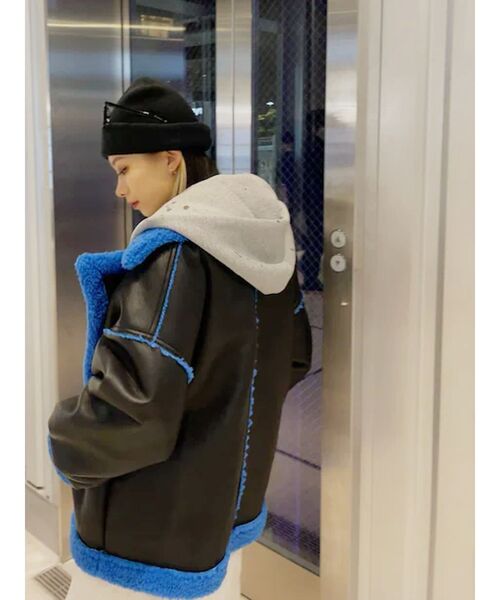 EVRIS（エヴリス）の「【WEB限定】カラーボアブルゾン（ブルゾン・レディース・グリーン/ブラック/ブルー・FREE）」の17枚目の写真