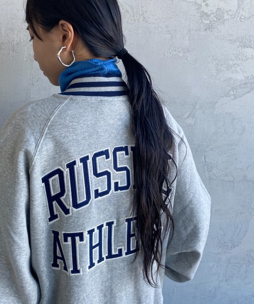 Russell Athletic（ラッセルアスレティック）の「[RUSSELL ATHLETIC/ラッセル アスレチック] 別注 ワッペン刺繍 ボタンアップスウェットスタジャン（ブルゾン・レディース・ネイビー/グレー/グリーン・M/L）」の2枚目の写真