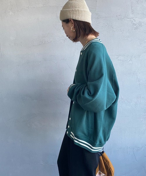 Russell Athletic（ラッセルアスレティック）の「[RUSSELL ATHLETIC/ラッセル アスレチック] 別注 ワッペン刺繍 ボタンアップスウェットスタジャン（ブルゾン・レディース・ネイビー/グレー/グリーン・M/L）」の11枚目の写真