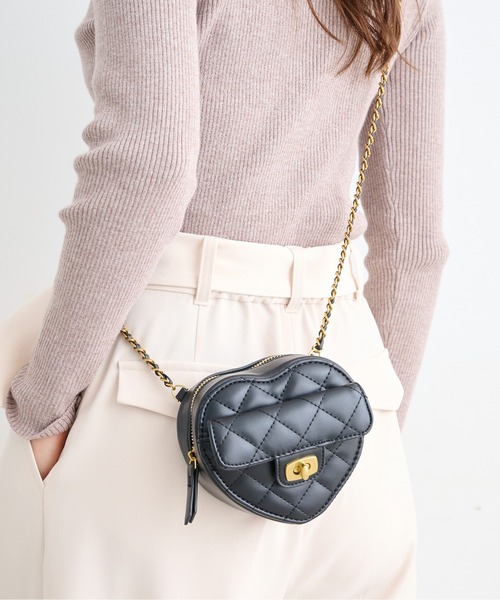 FREE'S MART(フリーズマート)の「◇ハートミニショルダーバッグ(ショルダーバッグ・レディース・ブラック/イエロー・フリ-)」の4枚目の写真