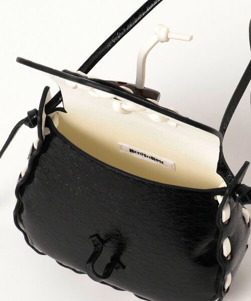 Ray BEAMS（レイビームス）の「HEY！Mrs ROSE / ステッチ ハート ミニ ショルダーバッグ（ショルダーバッグ・レディース・シルバー/ブラック・ONE SIZE）」の11枚目の写真