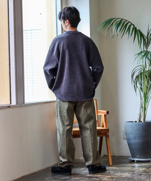 JOURNAL STANDARD（ジャーナルスタンダード）の「モールコール クルーネック（スウェット・メンズ・チャコールグレー/ベージュ/アイボリー/チョコ/ブルー系その他/キャメル・MEDIUM/LARGE）」の9枚目の写真