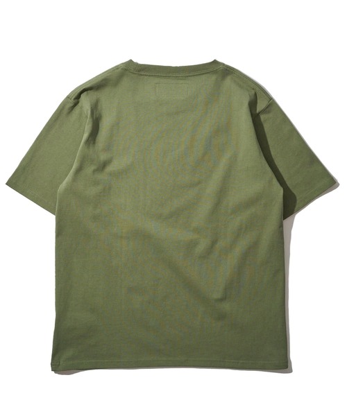 UNIVERSAL OVERALL(ユニバーサルオーバーオール)の「【UNIVERSAL OVERALL】 CENTER LOGO TEE / センターロゴ プリント Tシャツ(Tシャツ/カットソー・メンズ・グレー/ブラック/ホワイト/グリーン/ネイビー/オートミール・SMALL/MEDIUM/LARGE/X-LARGE)」の16枚目の写真
