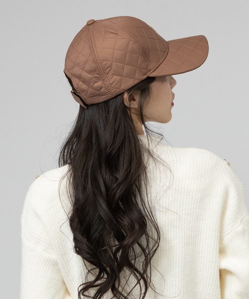 meJane(ミージェーン)の「キルティング ロゴCAP(キャップ・レディース・アイボリー/ブラック/ブラウン・FREE)」の9枚目の写真