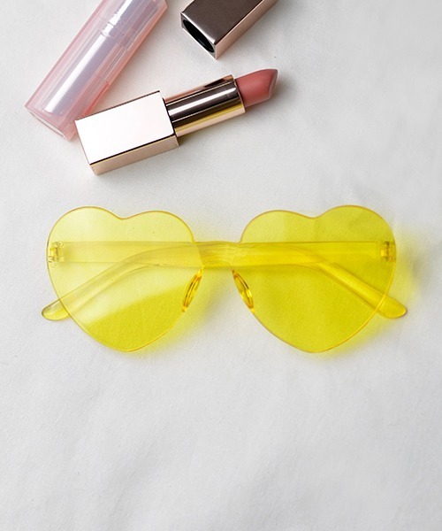 Fun & Daily（ファンアンドデイリー）の「Funny Color Heart Glasses（サングラス・レディース・イエロー/オレンジ/ブラック/レッド/グリーン/ピンク/パープル/ブルー/クリア/ブラウン・FREE）」の16枚目の写真