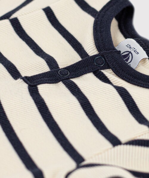 PETIT BATEAU(プチバトー)の「マリニエール衿つき半袖ボディ(ロンパース・キッズ・ホワイト×ネイビー・6MONTH)」の5枚目の写真