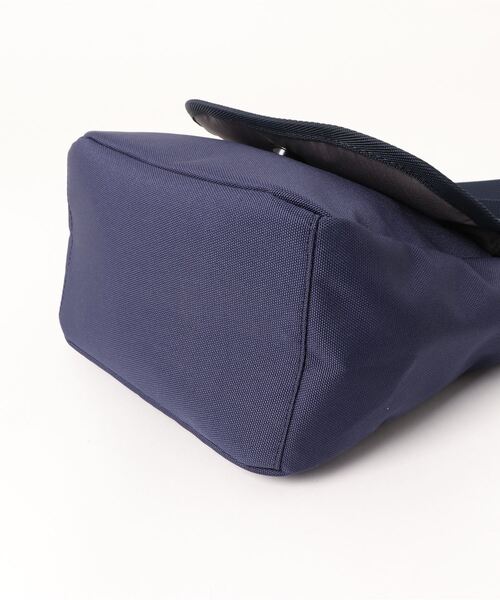 anello(アネロ)の「anelloGRANDE / アネログランデ / キャビン (モノ) メッセンジャー / GTM0453(メッセンジャーバッグ・レディース・ブラック/レッド/ブルー/ネイビー/グレー・ONESIZE)」の7枚目の写真