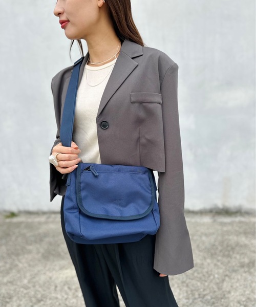 anello(アネロ)の「anelloGRANDE / アネログランデ / キャビン (モノ) メッセンジャー / GTM0453(メッセンジャーバッグ・レディース・ブラック/レッド/ブルー/ネイビー/グレー・ONESIZE)」の11枚目の写真