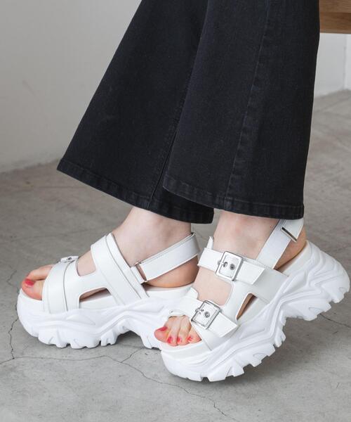 WEGO（ウィゴー）の「WEGO/PUベルトスポーツサンダル（サンダル・レディース・ホワイト/ブラック・MEDIUM/LARGE）」の16枚目の写真