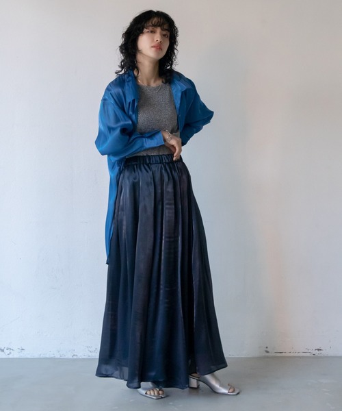 VACANCY（ヴァカンシー）の「シャイニータックロングスカート（スカート・レディース・ゴールド/パープル/ネイビー/ブルー/シルバー・FREE）」の15枚目の写真