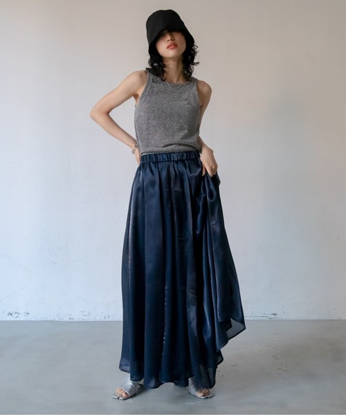 VACANCY（ヴァカンシー）の「シャイニータックロングスカート（スカート・レディース・ゴールド/パープル/ネイビー/ブルー/シルバー・FREE）」の8枚目の写真