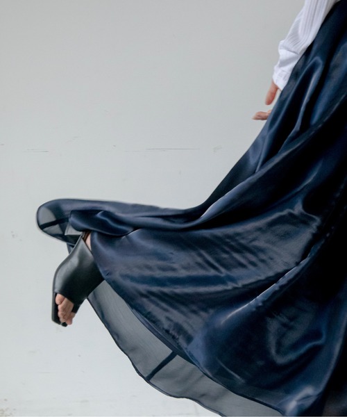 VACANCY（ヴァカンシー）の「シャイニータックロングスカート（スカート・レディース・ゴールド/パープル/ネイビー/ブルー/シルバー・FREE）」の13枚目の写真