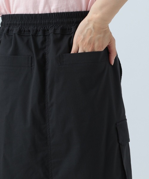 BAYFLOW(ベイフロー)の「カーゴタイトスカート(スカート・レディース・カーキ/ブラック/オフホワイト・SMALL/MEDIUM)」の8枚目の写真