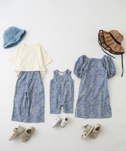 CIAOPANIC TYPY（チャオパニックティピー）の「【KIDS】バティック柄リネン2WAYオフショルワンピ（ワンピース・キッズ・ブルー/イエロー・S/M/L/XL/XXL）」の6枚目の写真