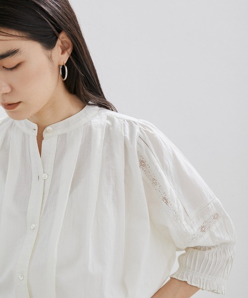 SALON adam et rope'(サロン アダム エ ロペ)の「【洗える】リバーレースボリュームスリーブブラウス(シャツ/ブラウス・レディース・オフホワイト/ブラック・FREE)」の14枚目の写真