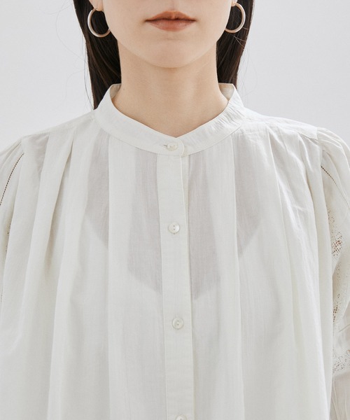 SALON adam et rope'(サロン アダム エ ロペ)の「【洗える】リバーレースボリュームスリーブブラウス(シャツ/ブラウス・レディース・オフホワイト/ブラック・FREE)」の18枚目の写真