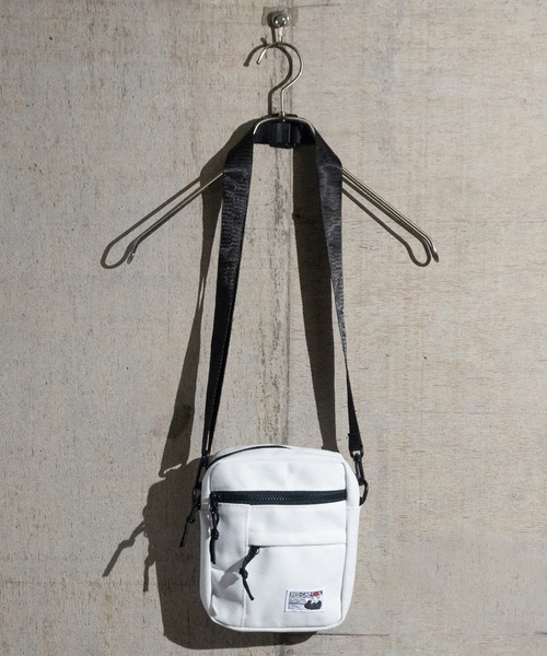 Red Cap Girl（レッドキャプガール）の「【a-r】〔Red Cap Girl/レッドキャップガール〕RCGピス付き ミニショルダーバッグ（ショルダーバッグ・メンズ・ブラック/ホワイト・FREE）」の9枚目の写真