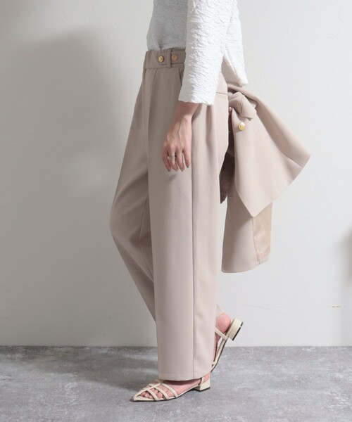 fredy emue（フレディエミュ）の「【セットアップ対応】美脚テーパードパンツ（スラックス・レディース・ベージュ/ネイビー/アイボリー/ラベンダー・38/36）」の2枚目の写真