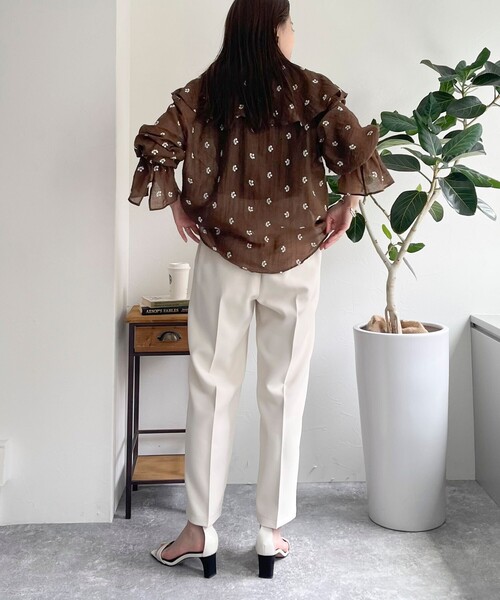 fredy emue（フレディエミュ）の「【セットアップ対応】美脚テーパードパンツ（スラックス・レディース・ベージュ/ネイビー/アイボリー/ラベンダー・38/36）」の10枚目の写真